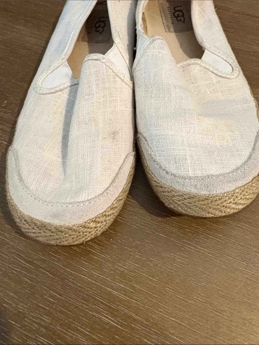 UGG casual slip